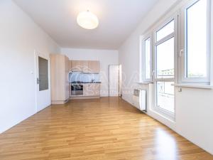 Pronájem bytu 1+kk, Praha - Záběhlice, Púchovská, 29 m2