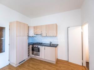 Pronájem bytu 1+kk, Praha - Záběhlice, Púchovská, 29 m2
