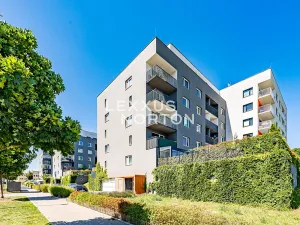 Pronájem bytu 4+kk, Praha - Vysočany, Strnadových, 119 m2