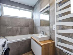 Pronájem bytu 2+kk, Pardubice, Pod Vinicí, 63 m2