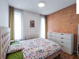 Pronájem bytu 2+kk, Pardubice, Pod Vinicí, 63 m2