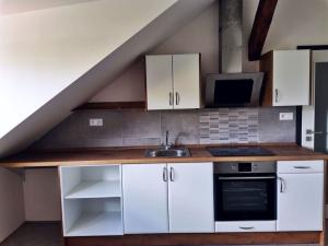 Pronájem bytu 2+kk, Sušice - Sušice II, Hrádecká, 49 m2