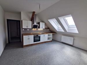Pronájem bytu 2+kk, Sušice - Sušice II, Hrádecká, 52 m2