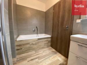 Pronájem bytu 3+kk, Opava, Provaznická, 73 m2