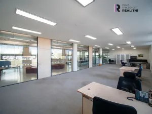 Pronájem kanceláře, Zlín - Prštné, třída Tomáše Bati, 33 m2