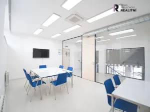 Pronájem kanceláře, Zlín - Prštné, třída Tomáše Bati, 33 m2