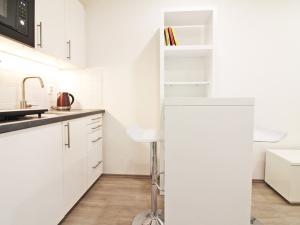 Pronájem bytu 1+kk, Brno - Lesná, Halasovo náměstí, 23 m2