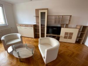 Pronájem bytu 1+1, České Budějovice - České Budějovice 6, Brožíkova, 38 m2