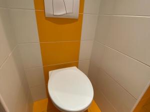 Pronájem bytu 1+1, České Budějovice - České Budějovice 6, Brožíkova, 38 m2