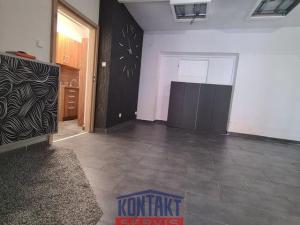 Pronájem obchodního prostoru, České Budějovice - České Budějovice 3, 75 m2