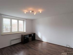Pronájem bytu 2+1, Moravský Krumlov, Dělnická, 55 m2