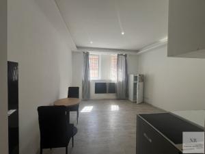 Pronájem bytu 2+kk, Karlovy Vary, Sokolovská, 35 m2