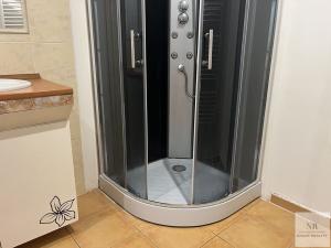Pronájem bytu 2+kk, Karlovy Vary, Sokolovská, 35 m2