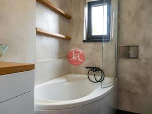 Pronájem bytu 3+kk, Dolní Lhota, Příčná, 98 m2