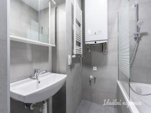 Pronájem bytu 3+kk, Praha - Braník, Nad přívozem, 83 m2