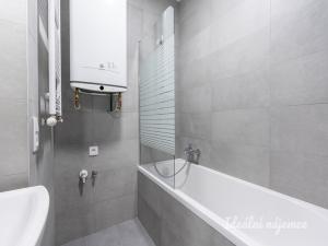 Pronájem bytu 3+kk, Praha - Braník, Nad přívozem, 83 m2