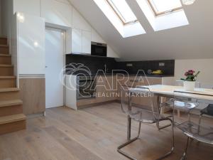 Pronájem bytu 2+1, Praha - Smíchov, U Santošky, 80 m2