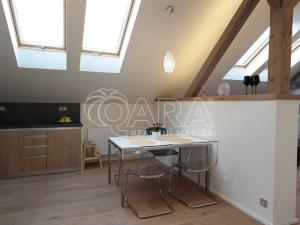 Pronájem bytu 2+1, Praha - Smíchov, U Santošky, 80 m2