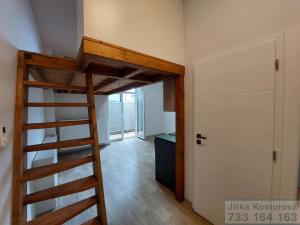 Pronájem bytu 1+kk, Opava - Předměstí, Nákladní, 32 m2
