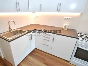 Pronájem bytu 2+kk, Praha - Strašnice, Černokostelecká, 41 m2