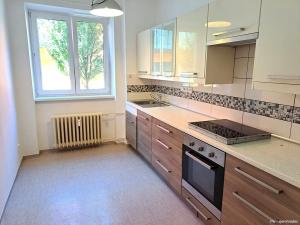 Pronájem bytu 2+1, Hradec Králové, Puškinova, 60 m2