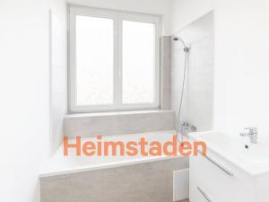 Pronájem bytu 1+kk, Ostrava - Poruba, Hlavní třída, 21 m2