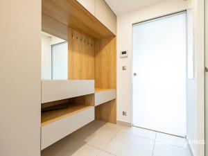 Pronájem bytu 2+kk, Praha - Libeň, Kurta Konráda, 55 m2
