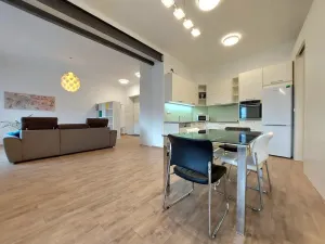 Pronájem bytu 2+kk, Hradec Králové, Škroupova, 71 m2