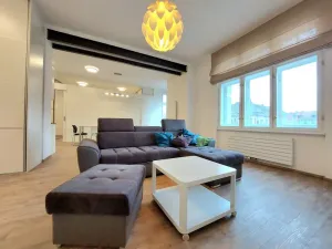 Pronájem bytu 2+kk, Hradec Králové, Škroupova, 71 m2