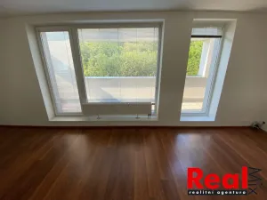 Prodej bytu 3+kk, Praha - Hrdlořezy, U Smetanky, 68 m2