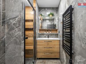 Prodej bytu 3+kk, Praha - Prosek, Lovosická, 67 m2