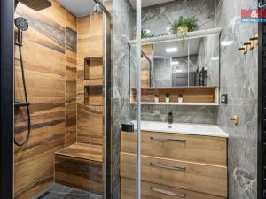 Prodej bytu 3+kk, Praha - Prosek, Lovosická, 67 m2