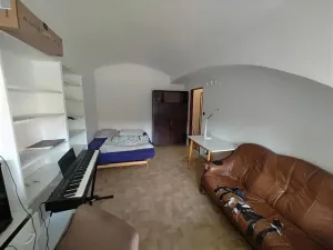 Pronájem bytu 1+kk, Černolice, Ke dvoru, 37 m2