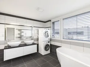 Prodej rodinného domu, Praha - Ďáblice, Červenomlýnská, 150 m2