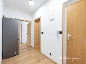 Pronájem bytu 1+kk, Praha - Uhříněves, Václava Trojana, 36 m2