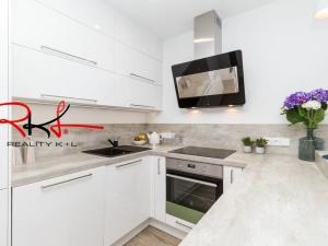Prodej bytu 2+kk, Praha, Drnovská, 42 m2