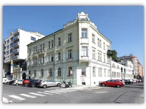 Pronájem kanceláře, Praha - Vinohrady, Chrudimská, 326 m2