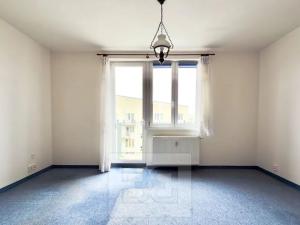 Pronájem bytu 1+kk, Karlovy Vary, Kryzánkova, 31 m2