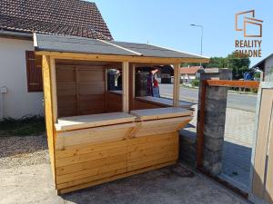 Pronájem obchodního prostoru, Písková Lhota, Poděbradská, 20 m2