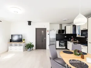 Pronájem bytu 3+kk, Hovorčovice, Střední, 76 m2