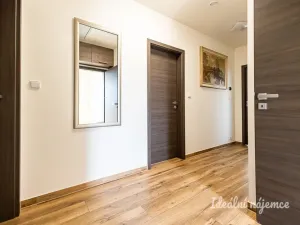 Pronájem bytu 3+kk, Hovorčovice, Střední, 76 m2