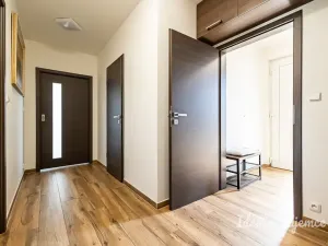 Pronájem bytu 3+kk, Hovorčovice, Střední, 76 m2