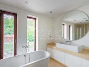 Pronájem vily, Statenice, U Školy, 364 m2