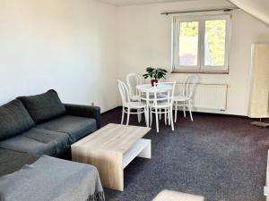 Pronájem bytu 3+kk, Praha - Stodůlky, Okruhová, 65 m2