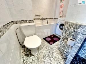 Pronájem bytu 1+kk, Praha - Michle, Adamovská, 45 m2
