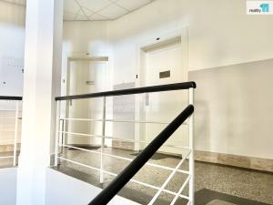 Pronájem bytu 1+kk, Praha - Michle, Adamovská, 45 m2