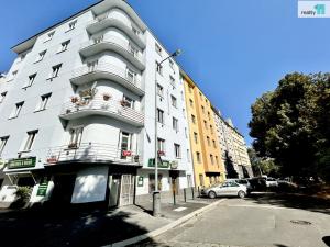 Pronájem bytu 1+kk, Praha - Michle, Adamovská, 45 m2