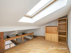 Pronájem bytu 1+kk, Praha - Michle, Magistrů, 32 m2