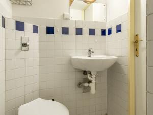 Pronájem bytu 1+kk, Praha - Michle, Magistrů, 32 m2