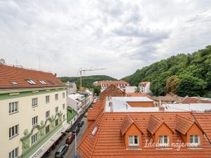 Pronájem bytu 1+kk, Praha - Michle, Magistrů, 32 m2